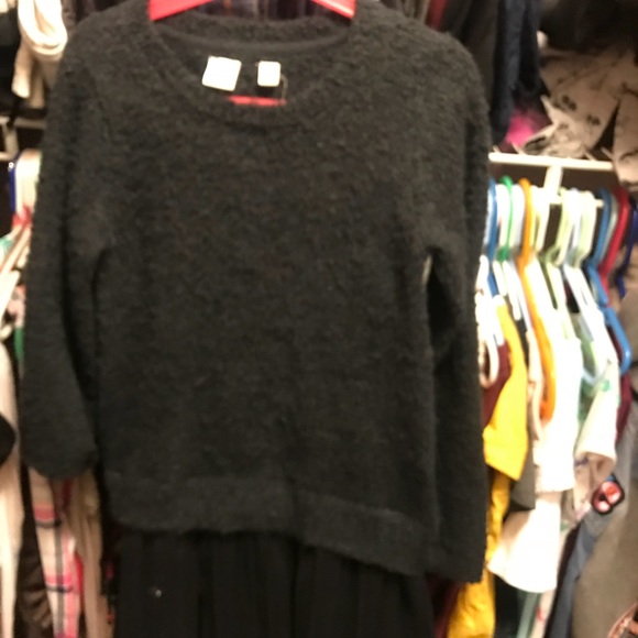 Dresses - Picture 4 of 5